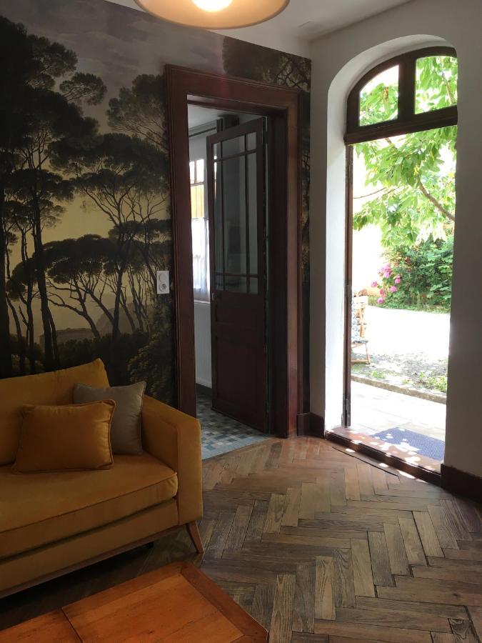 Charmant Appartement Sur Cour, Le Cerisier Bagnères-de-Bigorre Buitenkant foto
