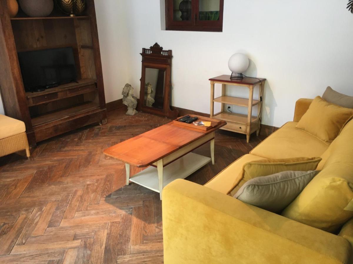 Charmant Appartement Sur Cour, Le Cerisier Bagnères-de-Bigorre Buitenkant foto