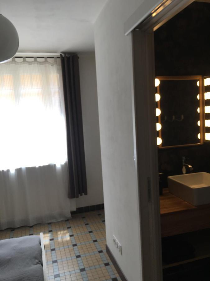 Charmant Appartement Sur Cour, Le Cerisier Bagnères-de-Bigorre Buitenkant foto