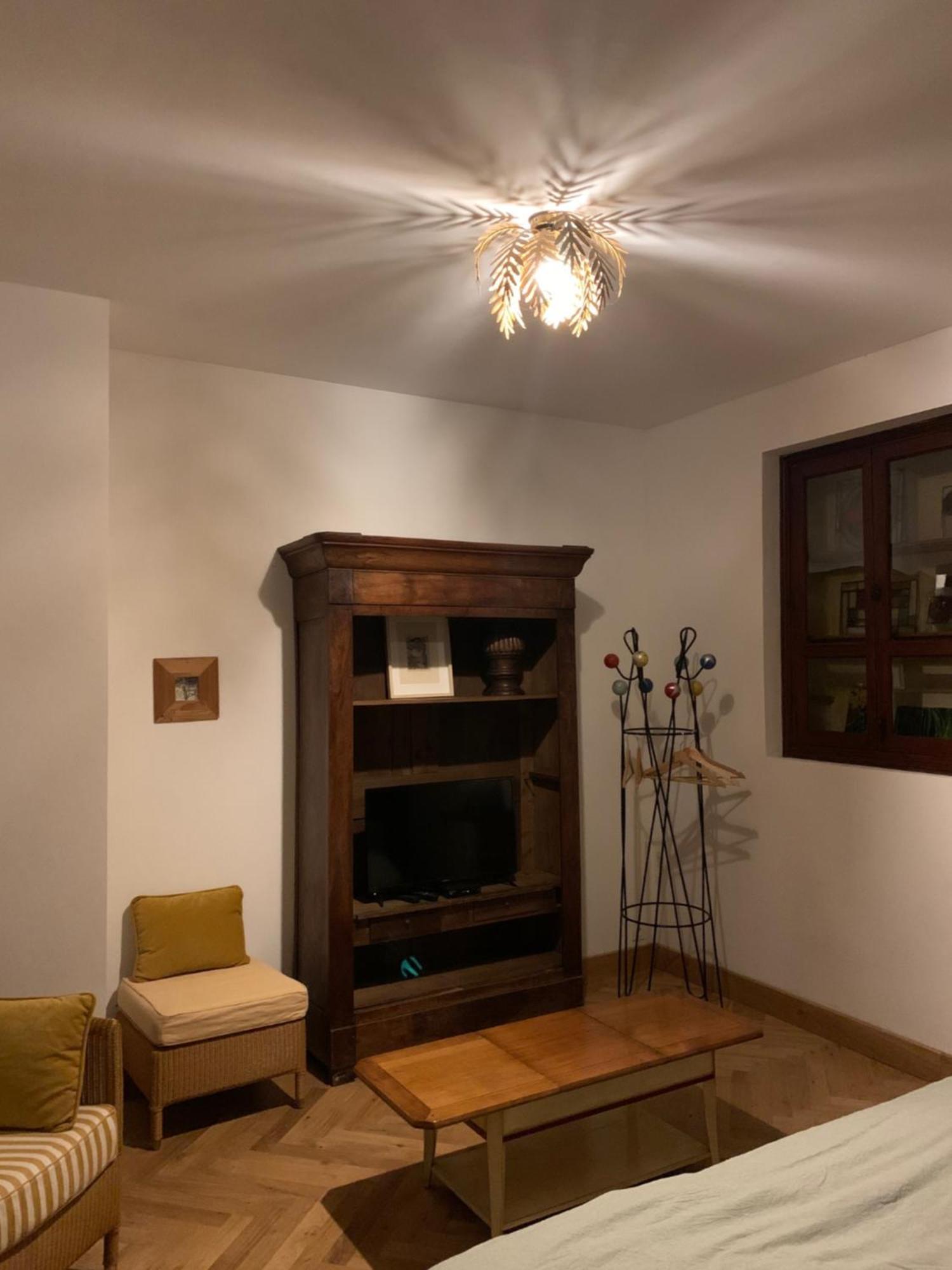 Charmant Appartement Sur Cour, Le Cerisier Bagnères-de-Bigorre Buitenkant foto