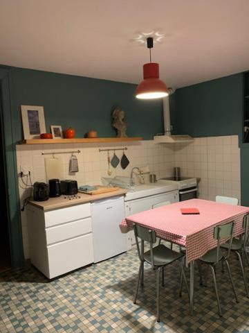 Charmant Appartement Sur Cour, Le Cerisier Bagnères-de-Bigorre Buitenkant foto